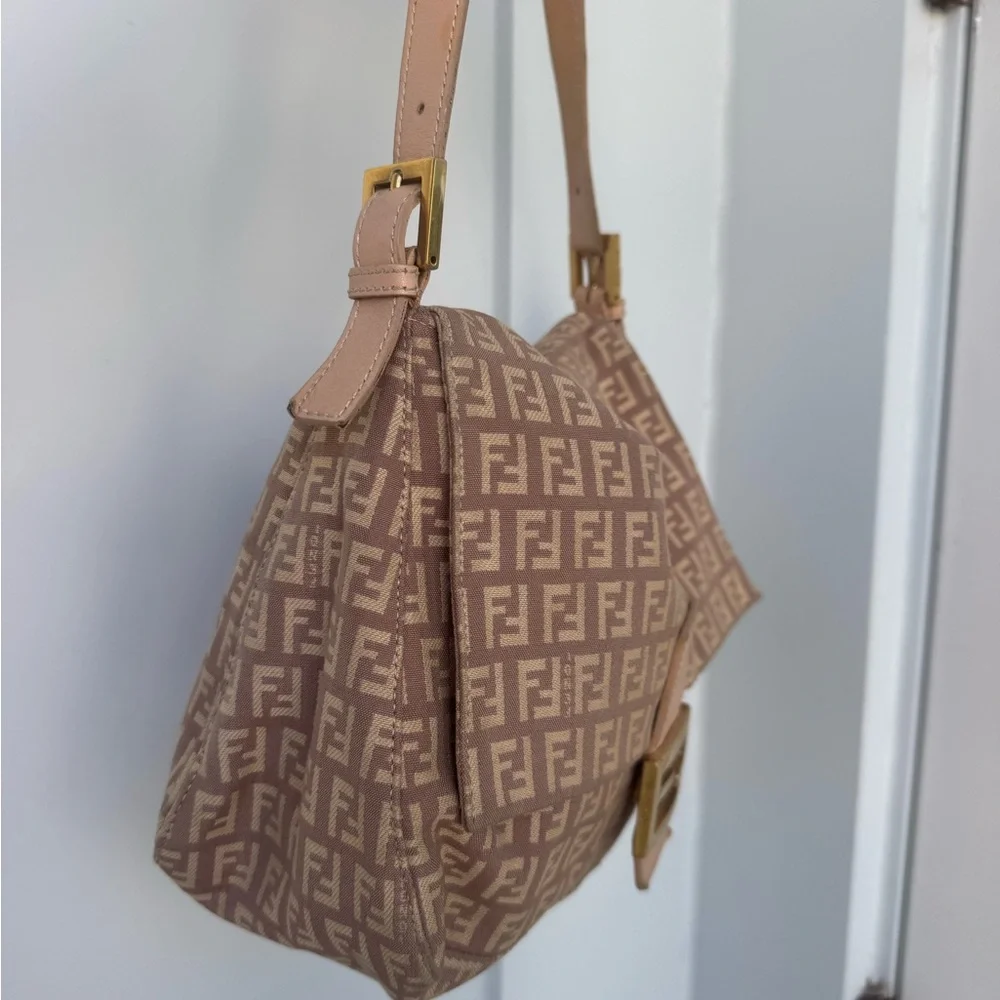 Authentic Fendi Pink Zucca Canvas Mama Baguette 💖 - Picture 4 of 17
